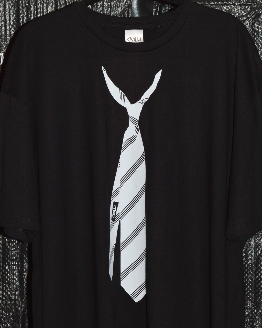 [Sample Sale] Tie T-Shirt - Black (3XL)